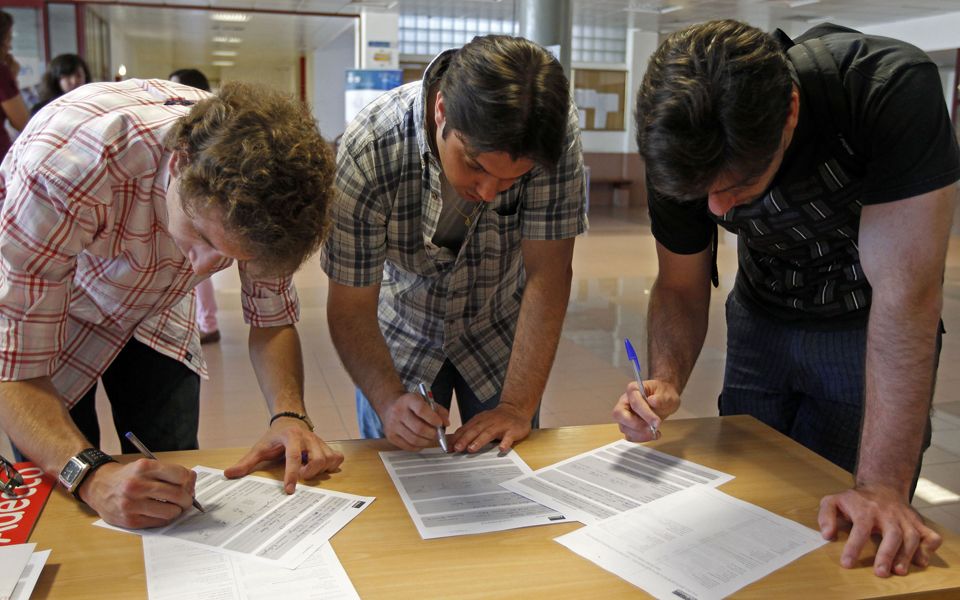 Jovens não pagarão IRS no primeiro ano de trabalho